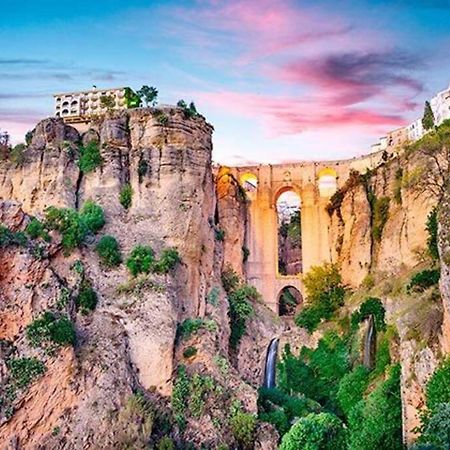 Casa La Puerta De Ronda Apartment Cuevas del Becerro Ngoại thất bức ảnh
